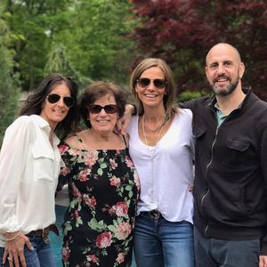 Meet your Posher, Lena